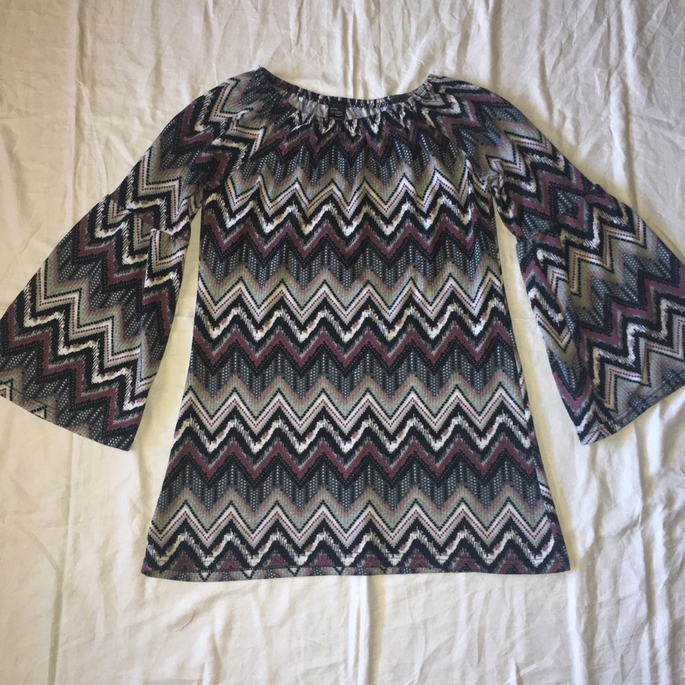 Women’s Bell Sleeve Tunic